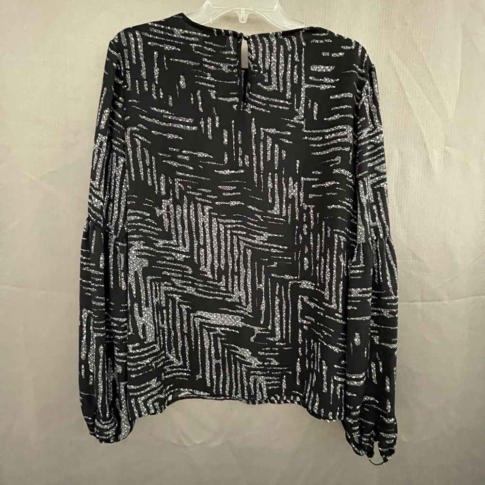 Blouse - Picture 2 of 3